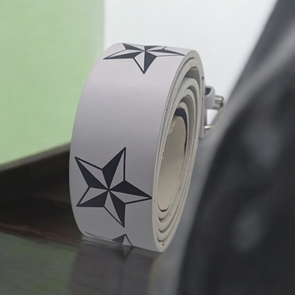 Genuine Leather belt with Stars - Picture 2 of 4